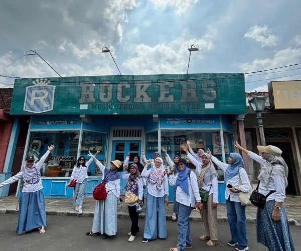 PT. Aidhen Transwisata Group - Sewa Mobil Yogyakarta Dengan Sopir
