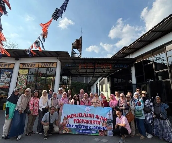 PT. Aidhen Transwisata Group - Sewa Mobil Yogyakarta Dengan Sopir